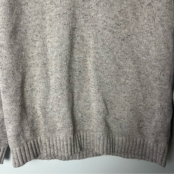 Roundtree & Yorke Wool Blend Cream Sweater Medium - Picture 3 of 12